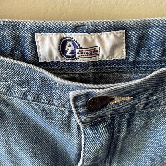 Vintage Arizona High Waisted Jeans - Picture 5 of 6